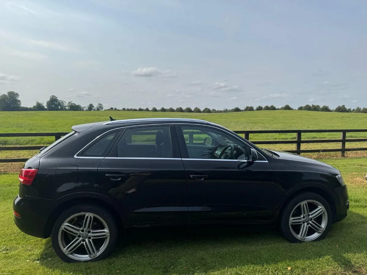 Audi Q3 2012 - Image 1