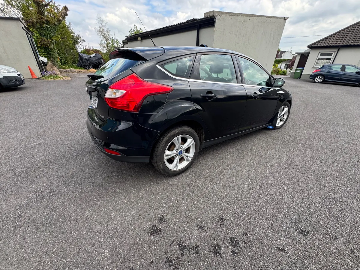 Ford Focus 2013 - Image 2