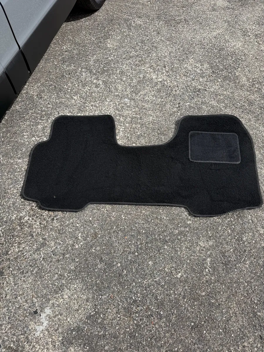 Nissan primastar/ Renault traffic floor mat