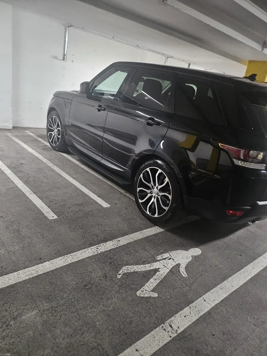Range Rover sport - Image 1