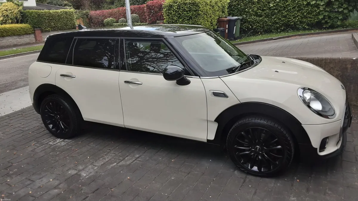 Mini Cooper Clubman 2018 - Image 1