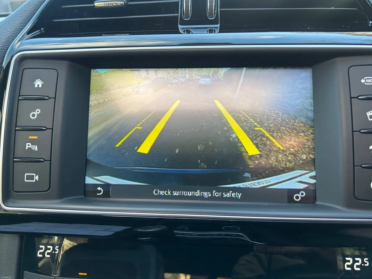 2017 JAGUAR F PACE R SPORT PANORAMIC SUNROOF - Image 4