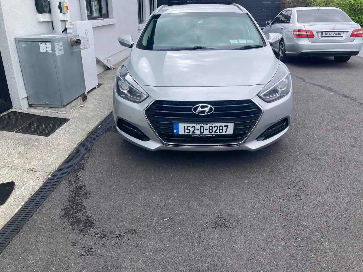 Hyundai i40 estate - Image 2