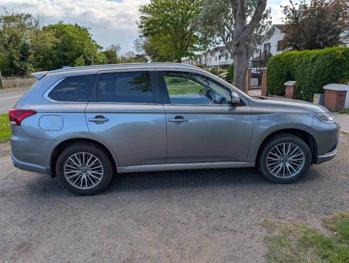 Mitsubishi Outlander 2020 - Image 3