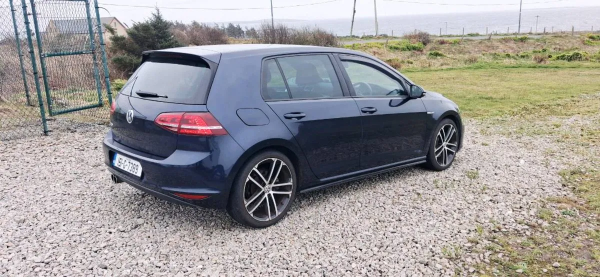 2015 Volkswagen Golf GTD - Image 2