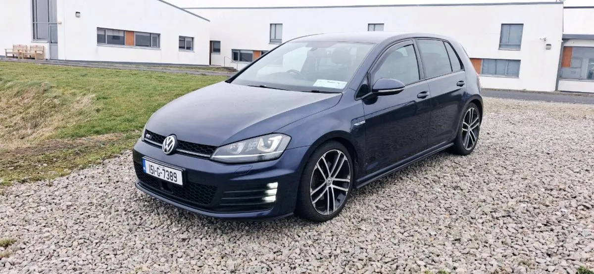 2015 Volkswagen Golf GTD - Image 1