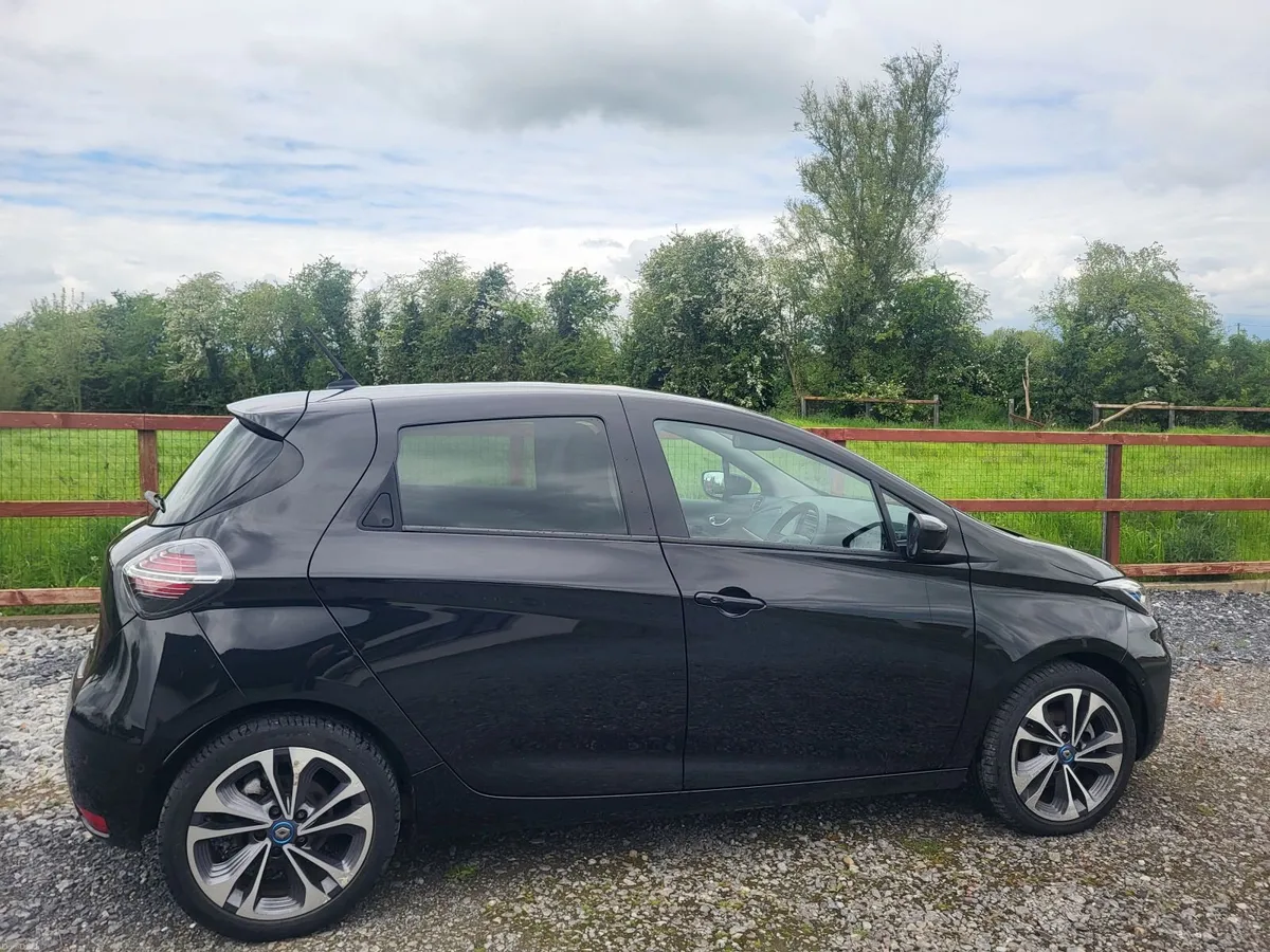 RENAULT ZOE ELECTRIC,  52KWH, CCS RAPID CHARGING, - Image 2
