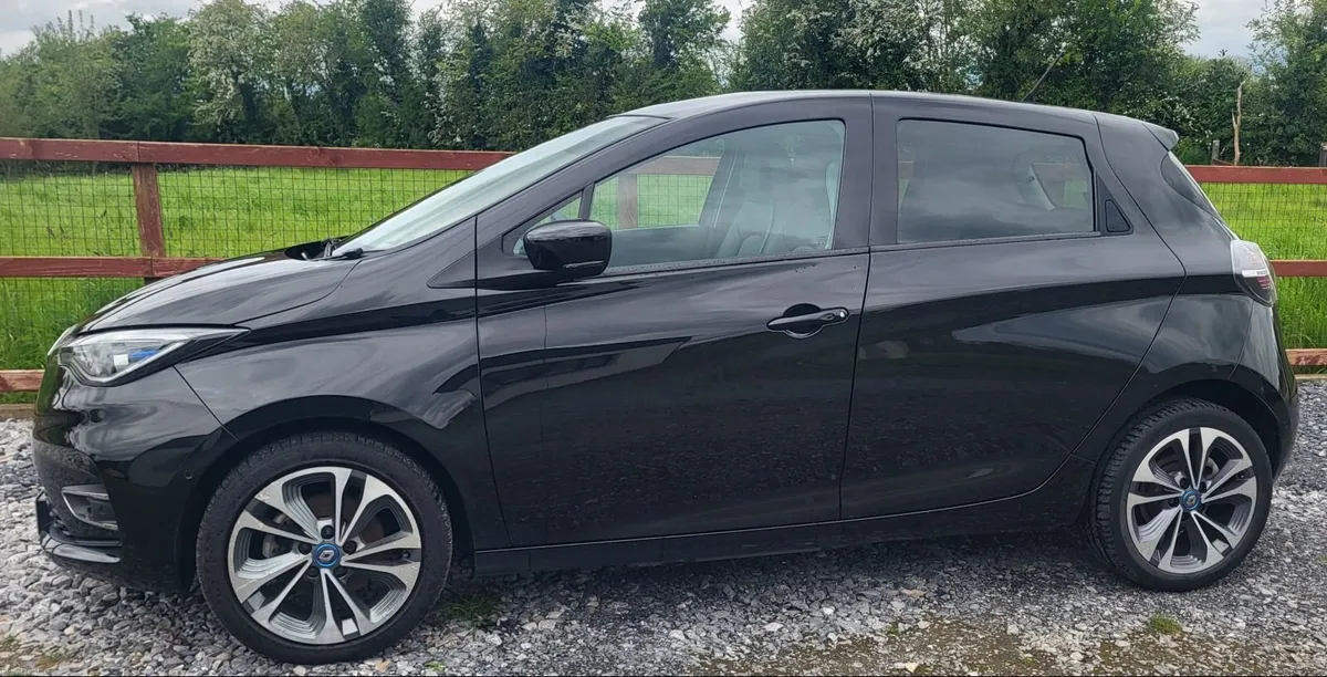 RENAULT ZOE ELECTRIC,  52KWH, CCS RAPID CHARGING, - Image 1