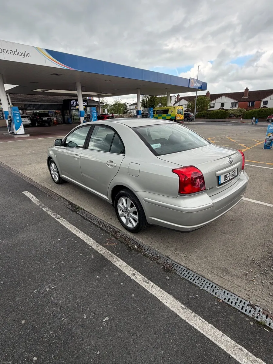 Toyota Avensis 2005 1.6L petrol - Image 3