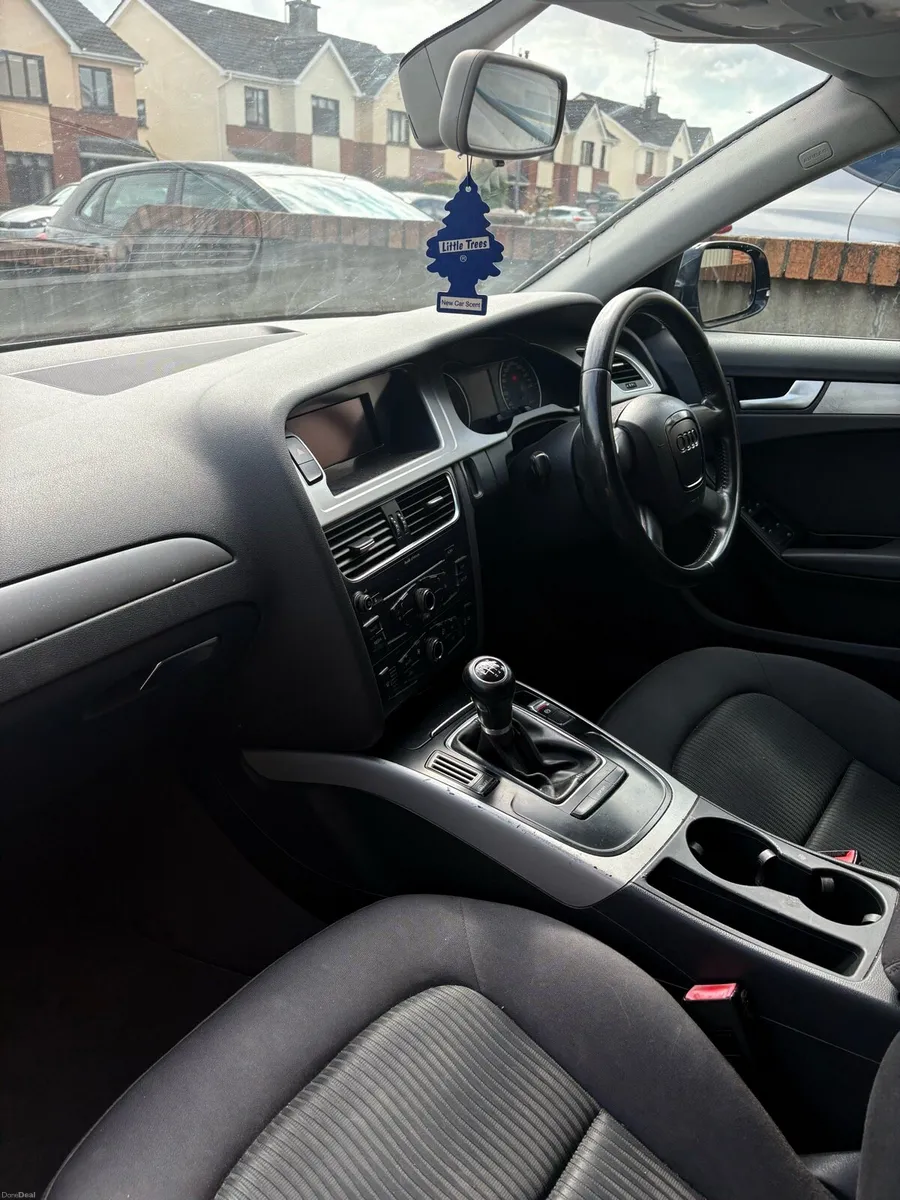 AUDI A4 2010 (€1150.00) - Image 4
