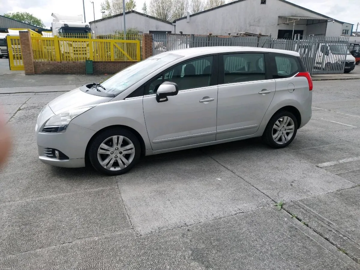 Peugeot 5008, NEW NCT 12/26. 7 seats - Image 6