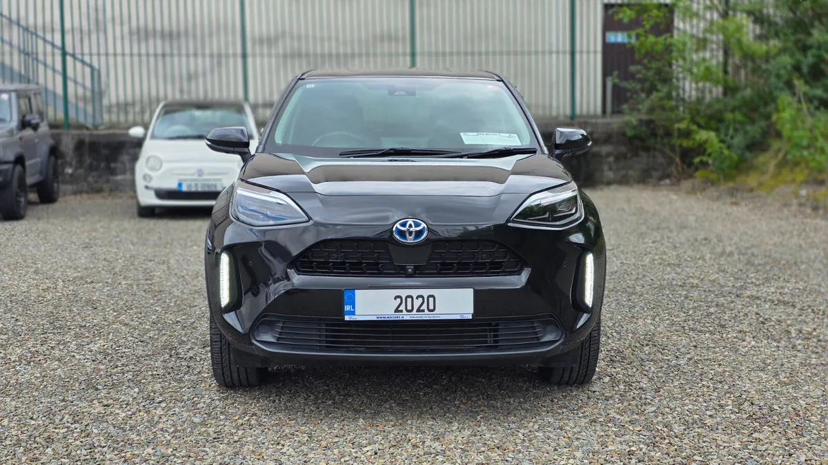 2020 Toyota Yaris Cross Hybrid - Image 3