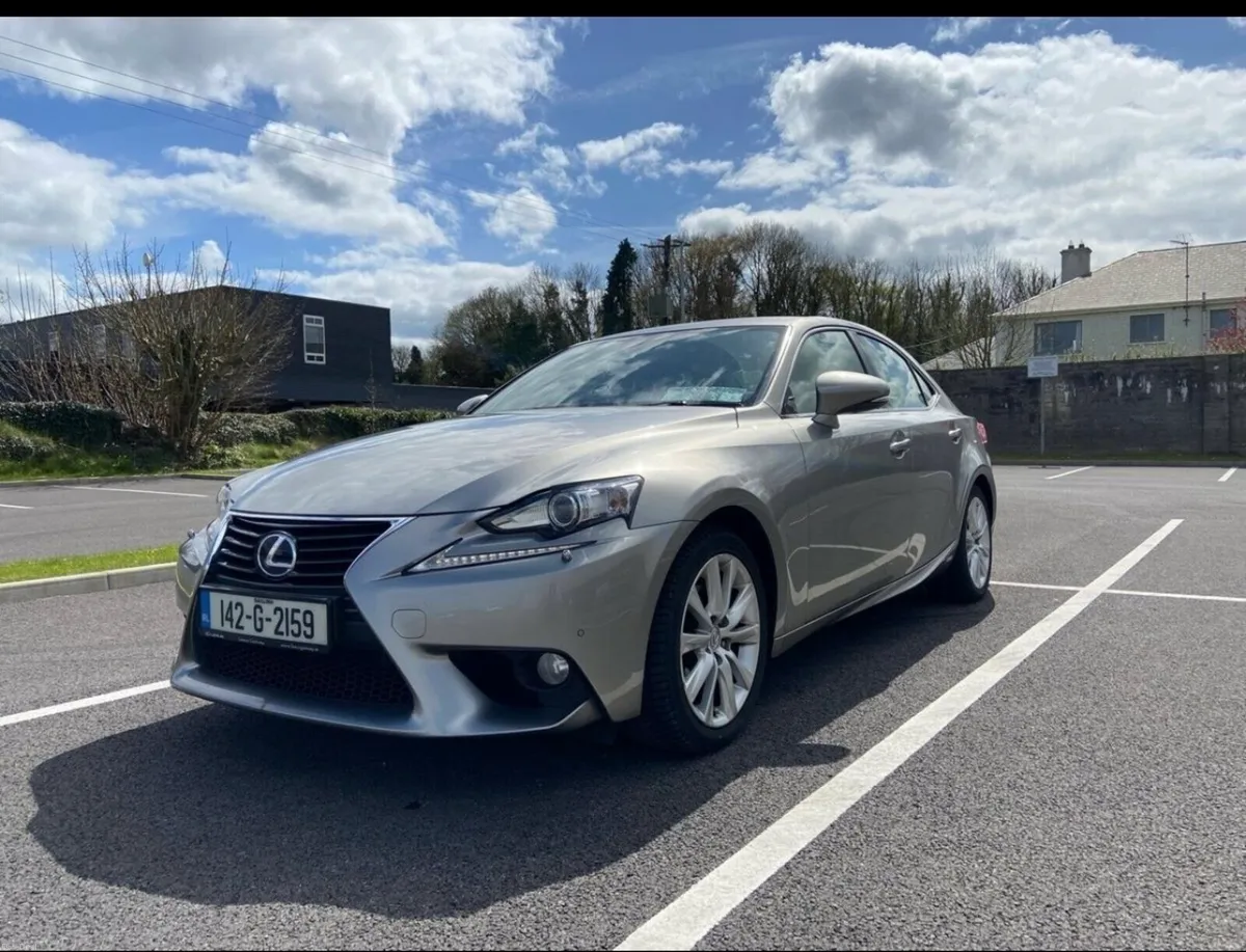 Lexus is 300 h - Image 3