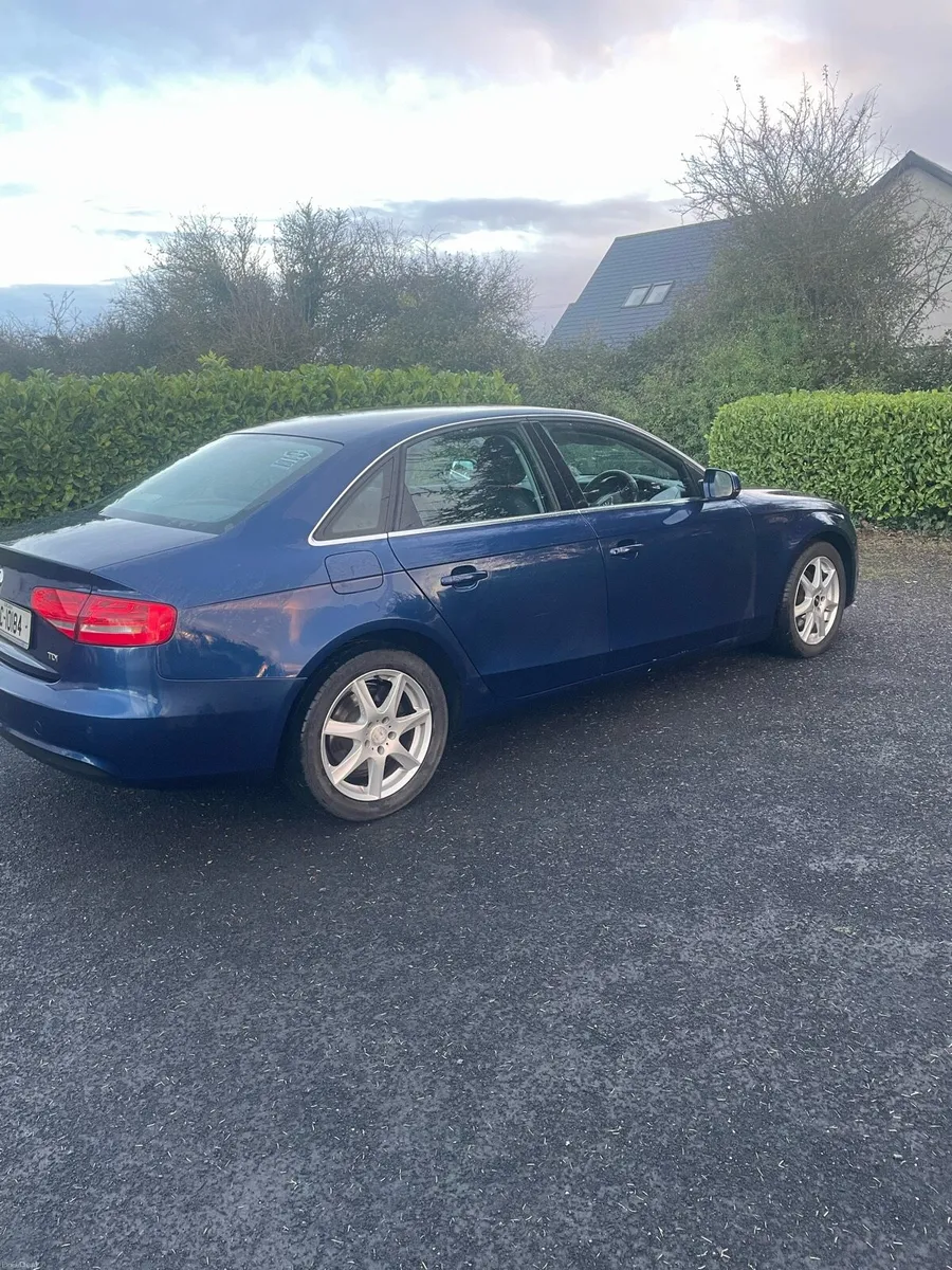 Audi A4 - Image 2