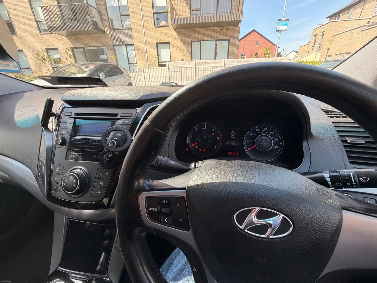 Hyundai i40 2014 - Image 2