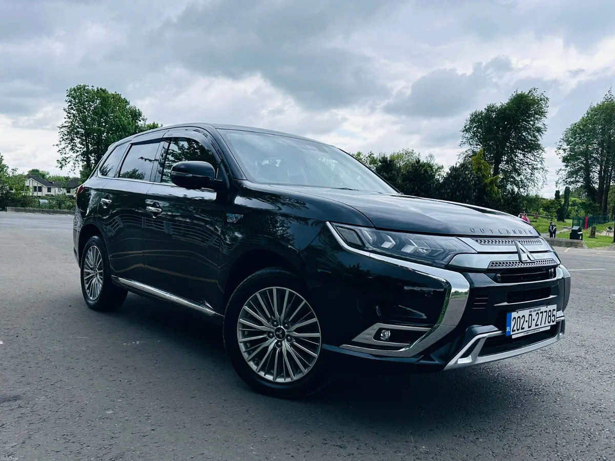 Mitsubishi Outlander 2020 2.4 Plug In Hybrid - Image 1