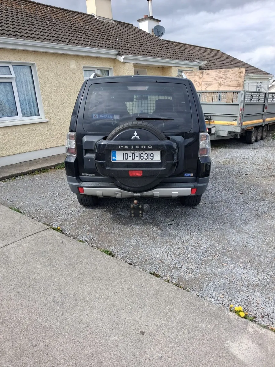 Mitsubishi Pajero 2010 - Image 4