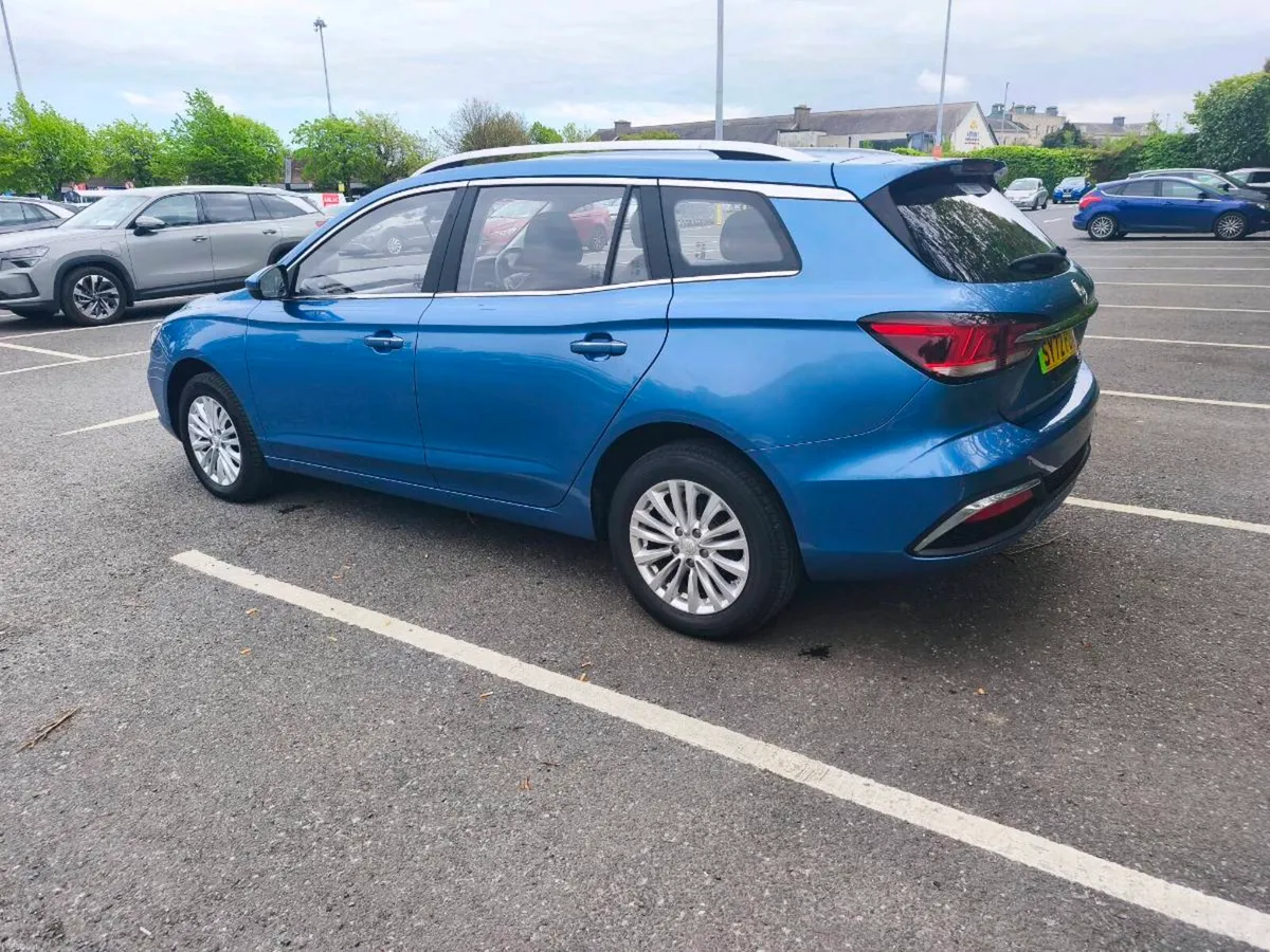 MG5, 62kWh Exclusive Top Spec. Offers considered. - Image 2