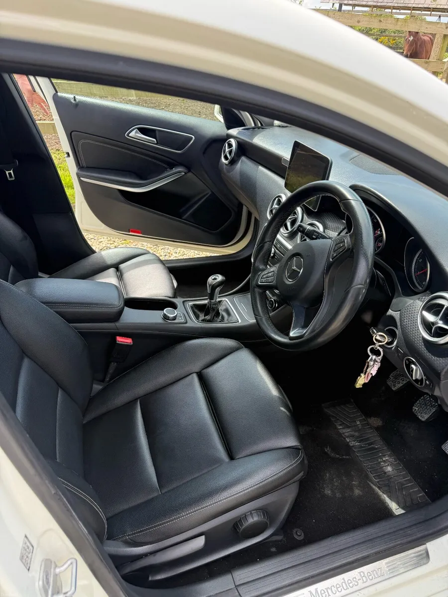 Mercedes-Benz A-Class 2017 - Image 4
