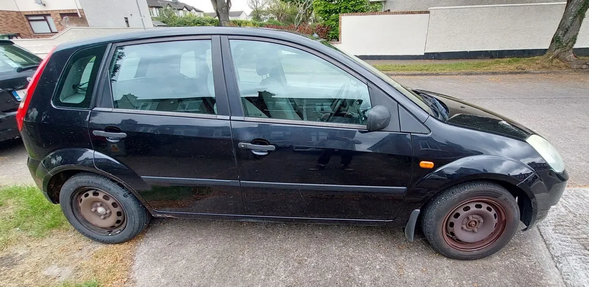 Ford Fiesta 2003 - Image 2