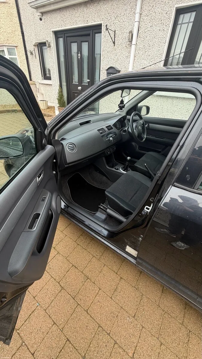 07 Suzuki Swift - Image 3