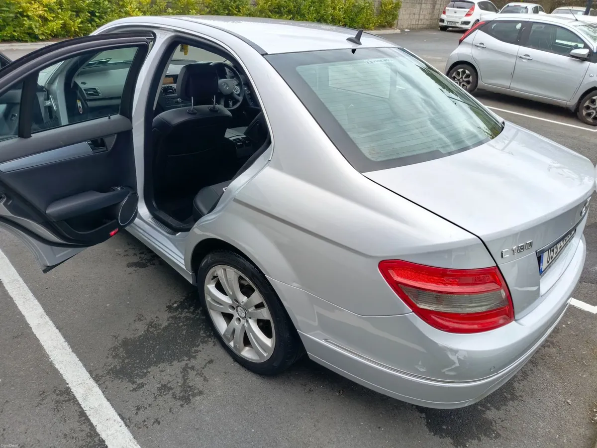 Mercedes-Benz C-Class 2009 - Image 3