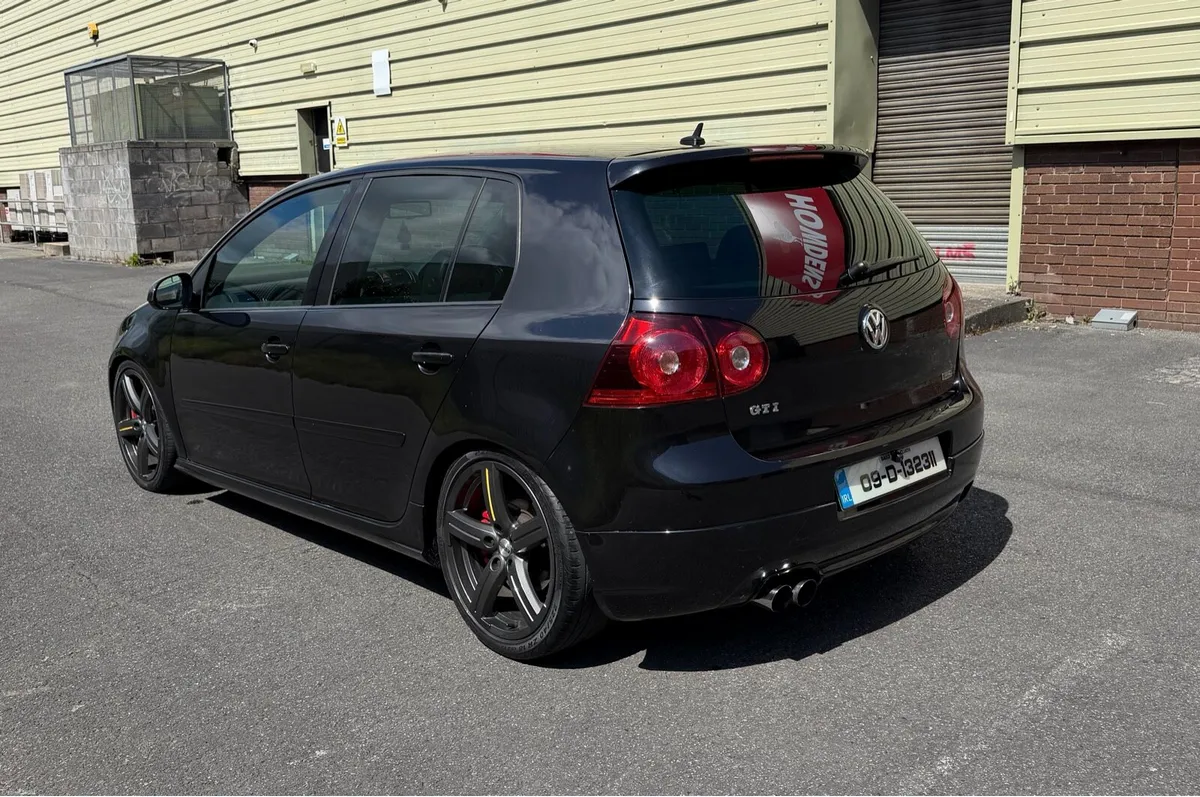 2009 Volkswagen Golf GTI Pirelli Edition DSG - Image 3