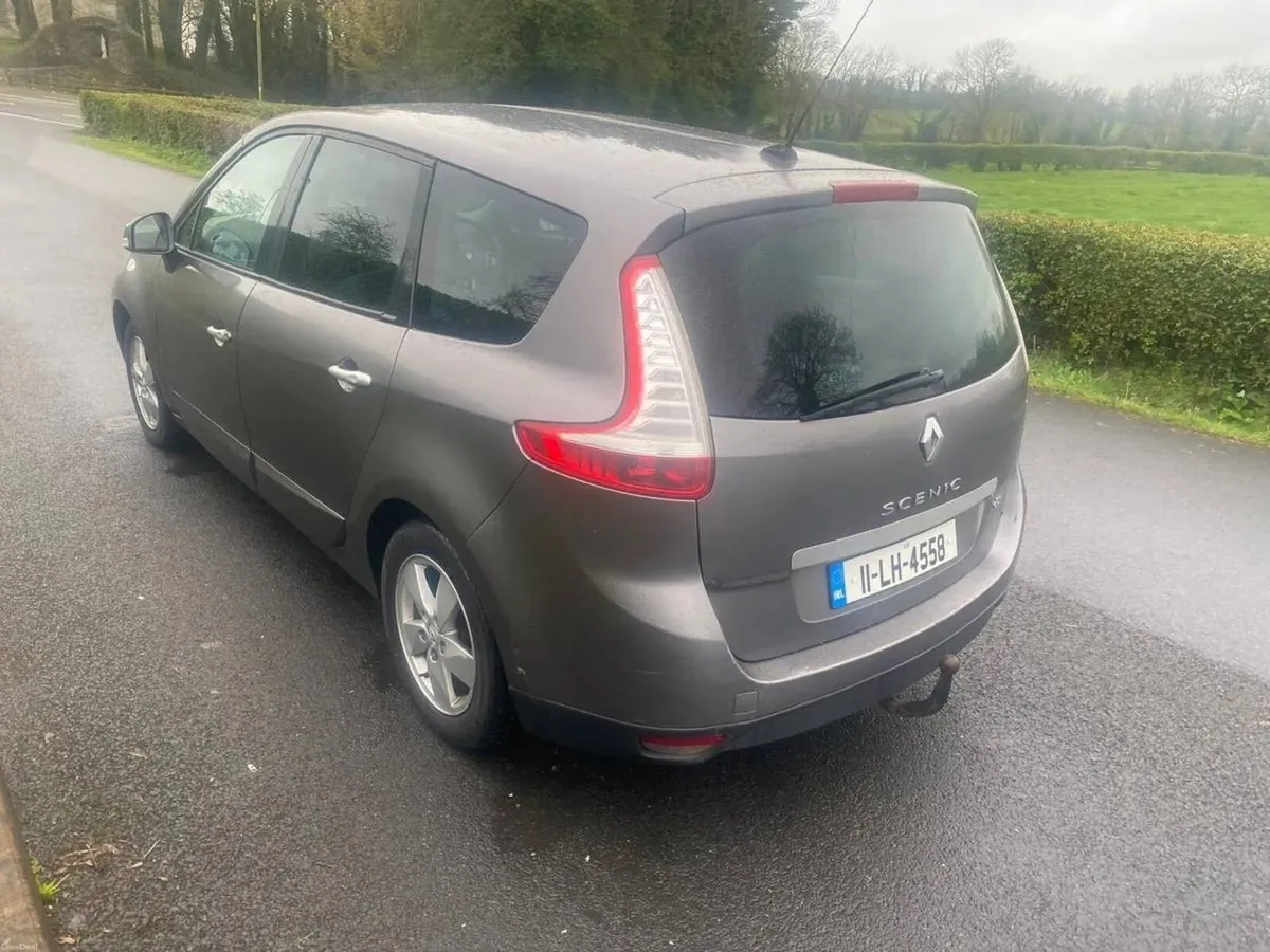 Renault Grand Scenic 2011 - Image 2