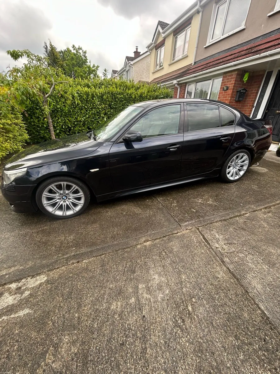 BMW 520D M SPORT - Image 1