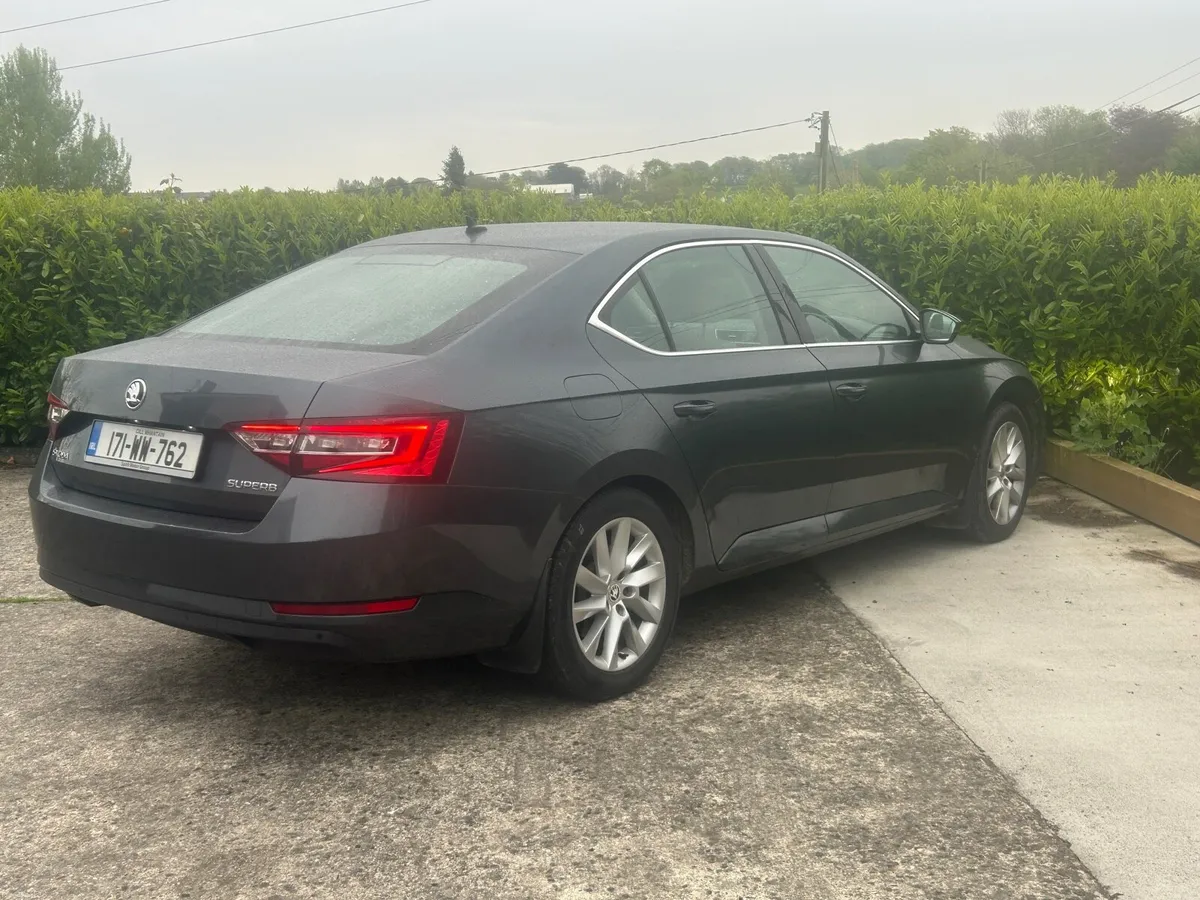 Skoda Superb 2.0ltr dsl 150bhp dsg style - Image 3