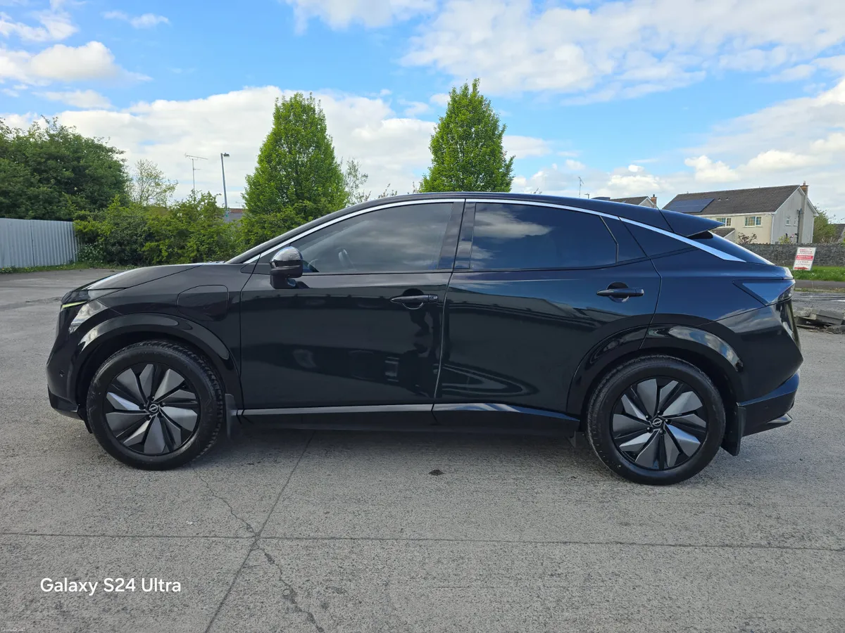 Nissan Ariya 2022 MINT CONDITION - Image 4
