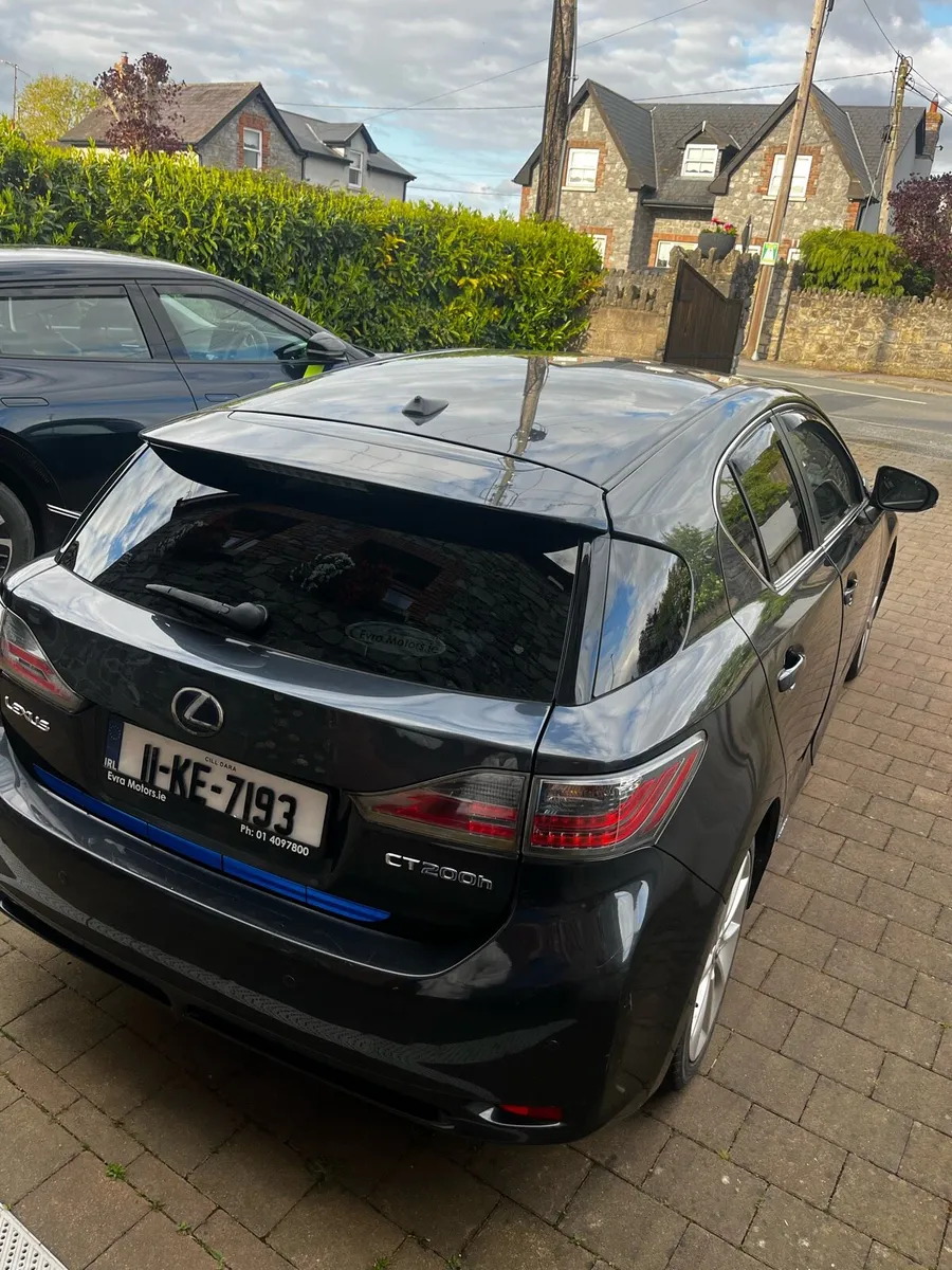Lexus CT200 - Image 1