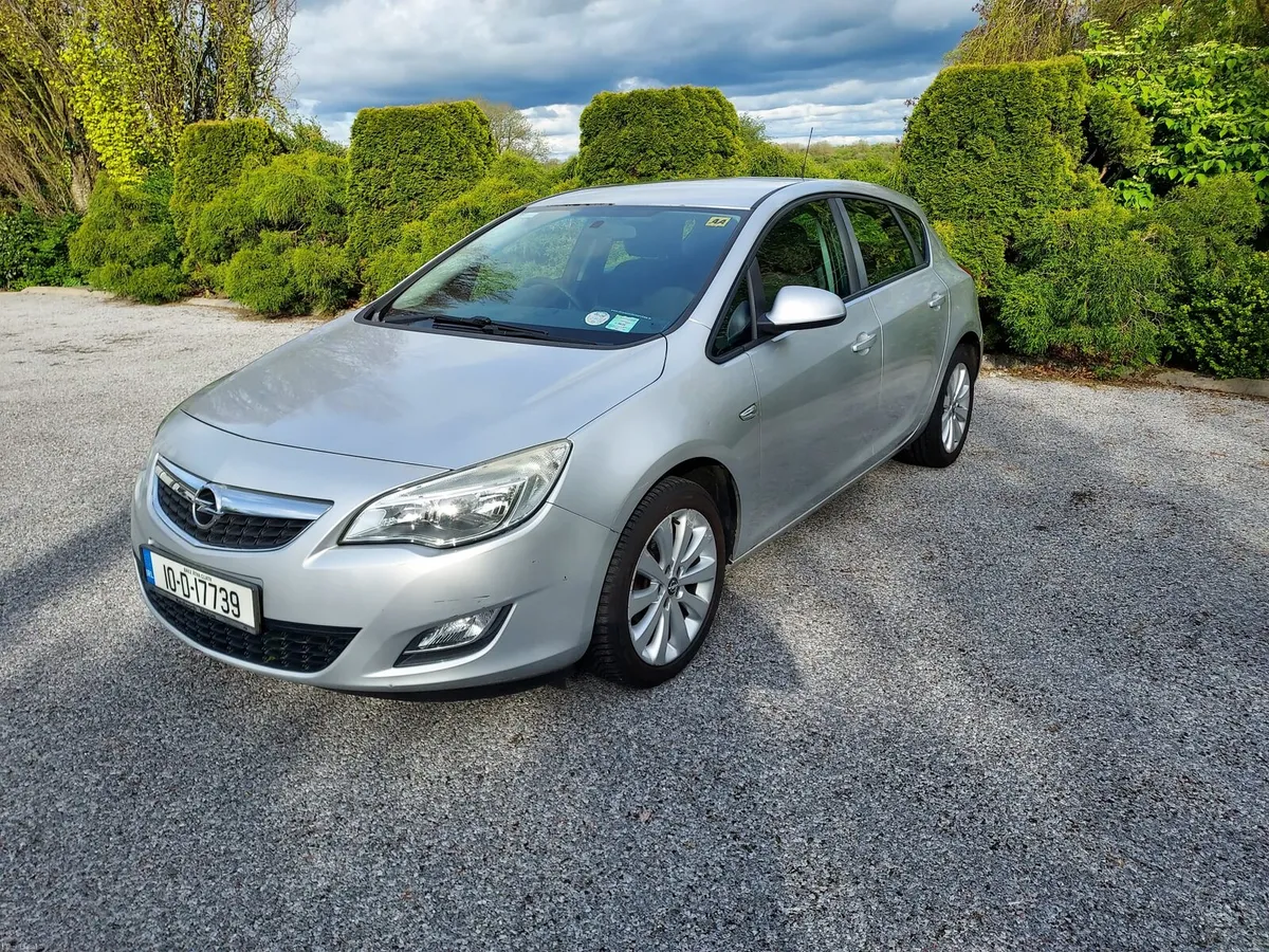Opel Astra 2010 - Image 4