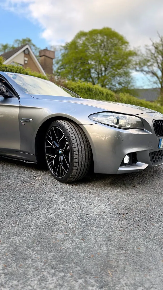 BMW 520 F10 M sport /automatic/black leather - Image 2