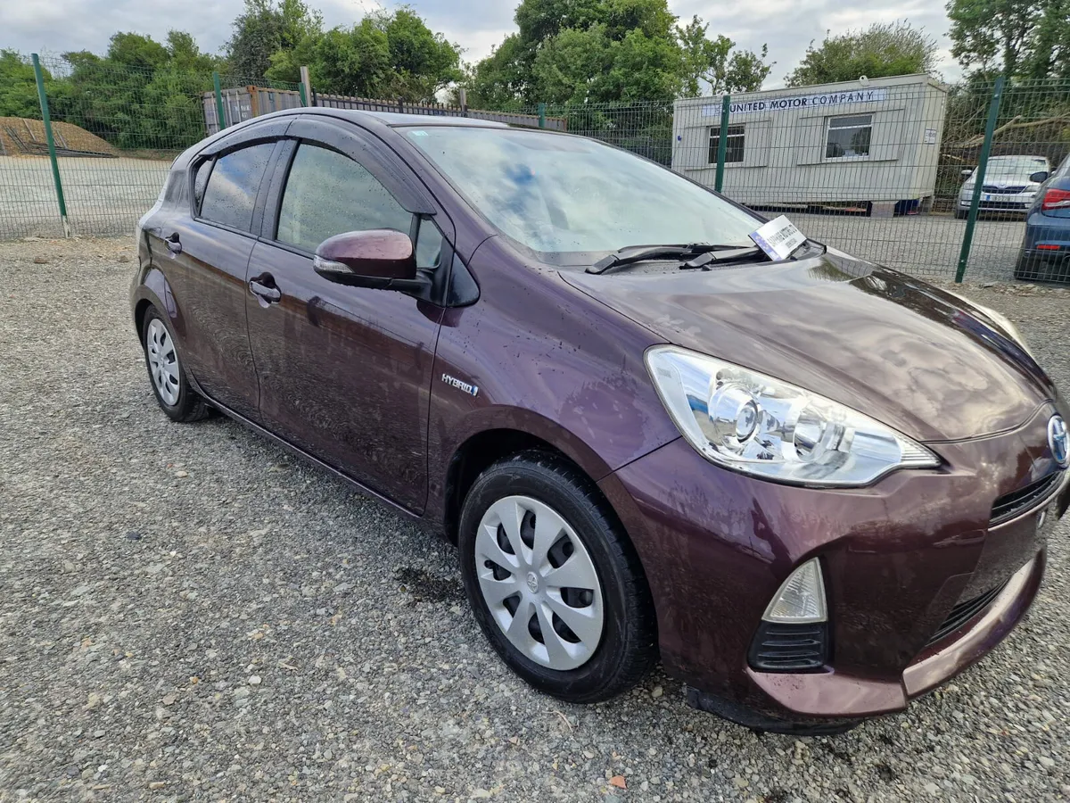 Toyota Aqua 2014 - Image 2