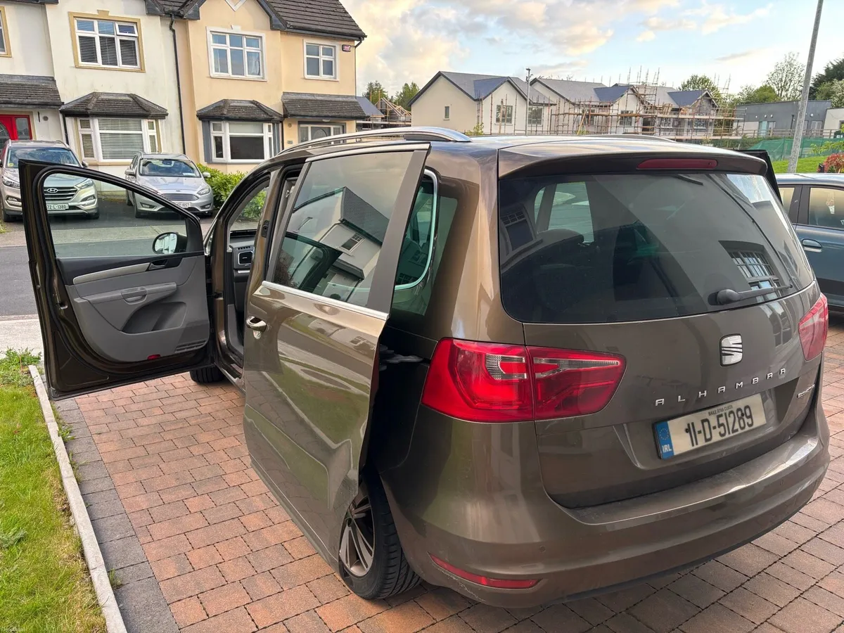 Seat Alhambra 2011 - Image 4