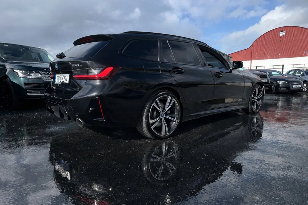 231 BMW 330E MSPORT XDRIVE TOURING LCI - Image 4