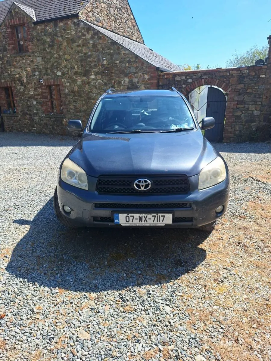 Toyota rav 4 - Image 1