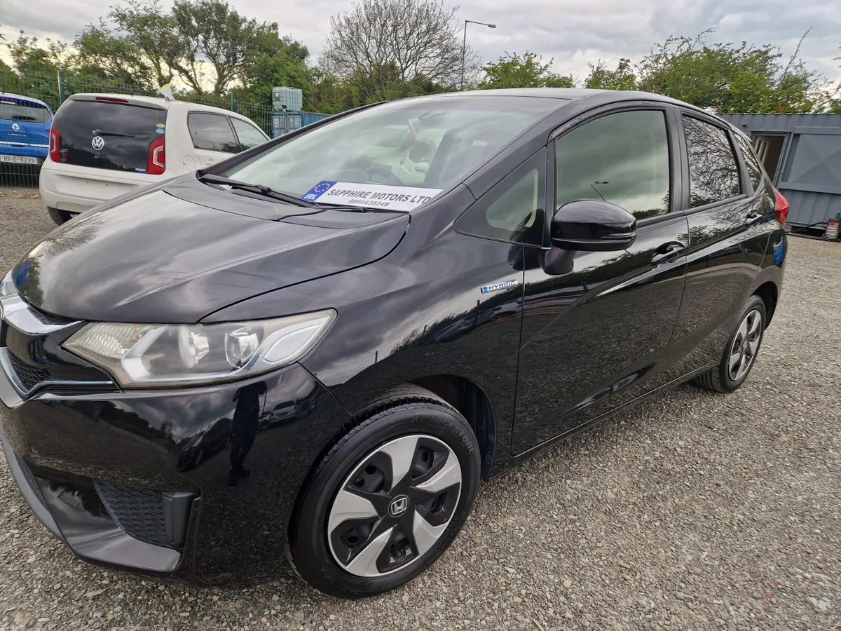 Honda Fit 2015 - Image 2