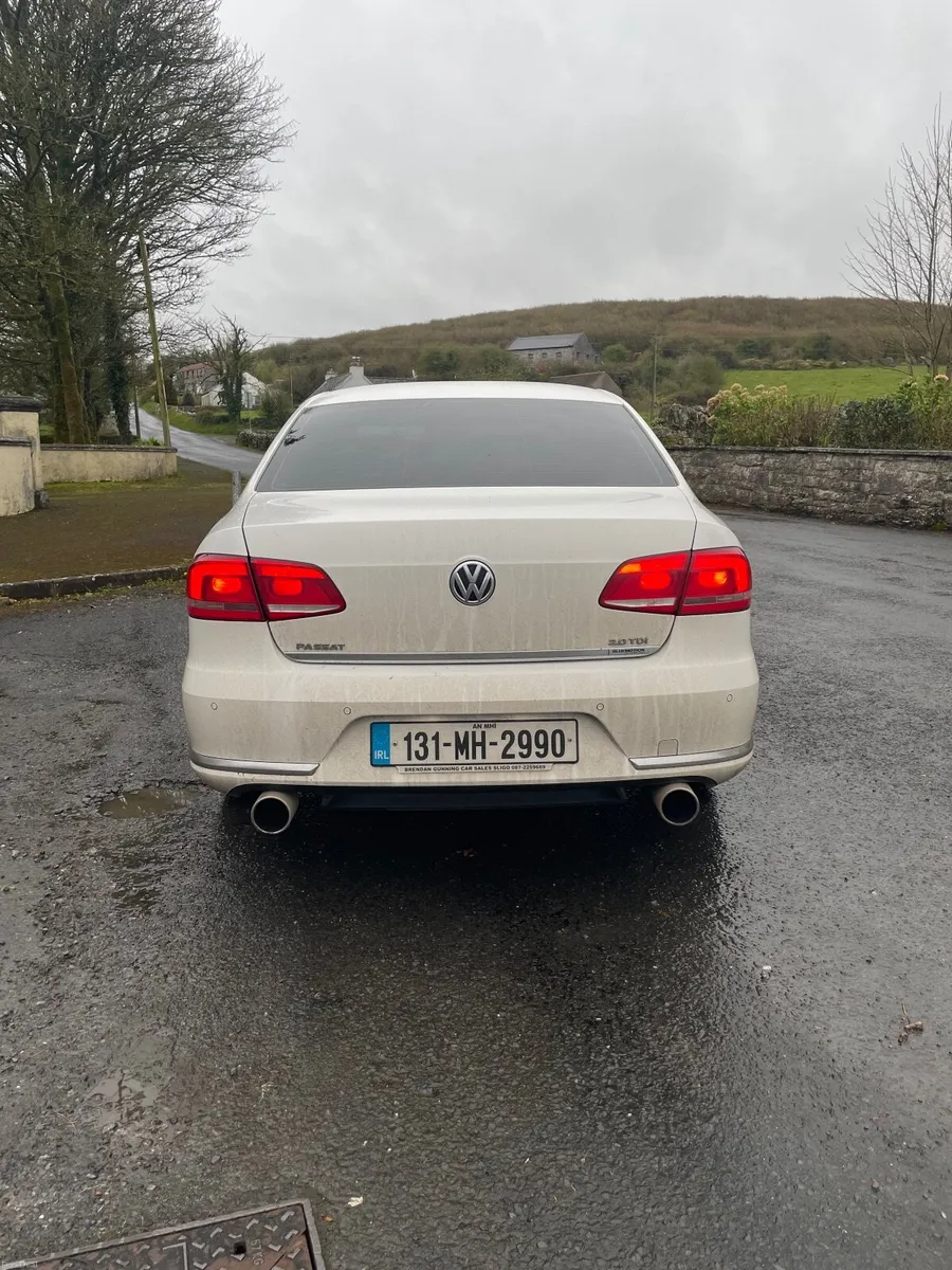 Volkswagen Passat 2013 - Image 3