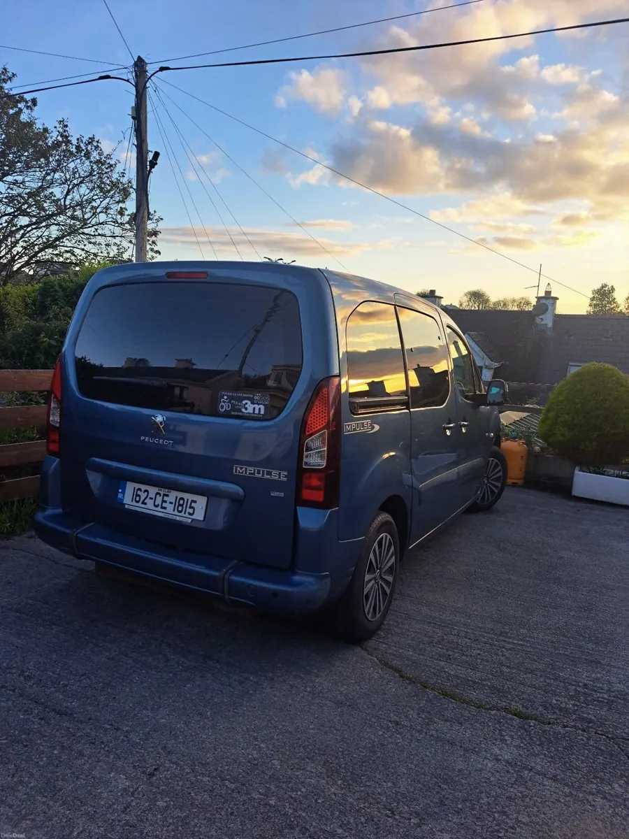 Peugeot Partner Duo Drive From-Upfront Passenger - Image 5