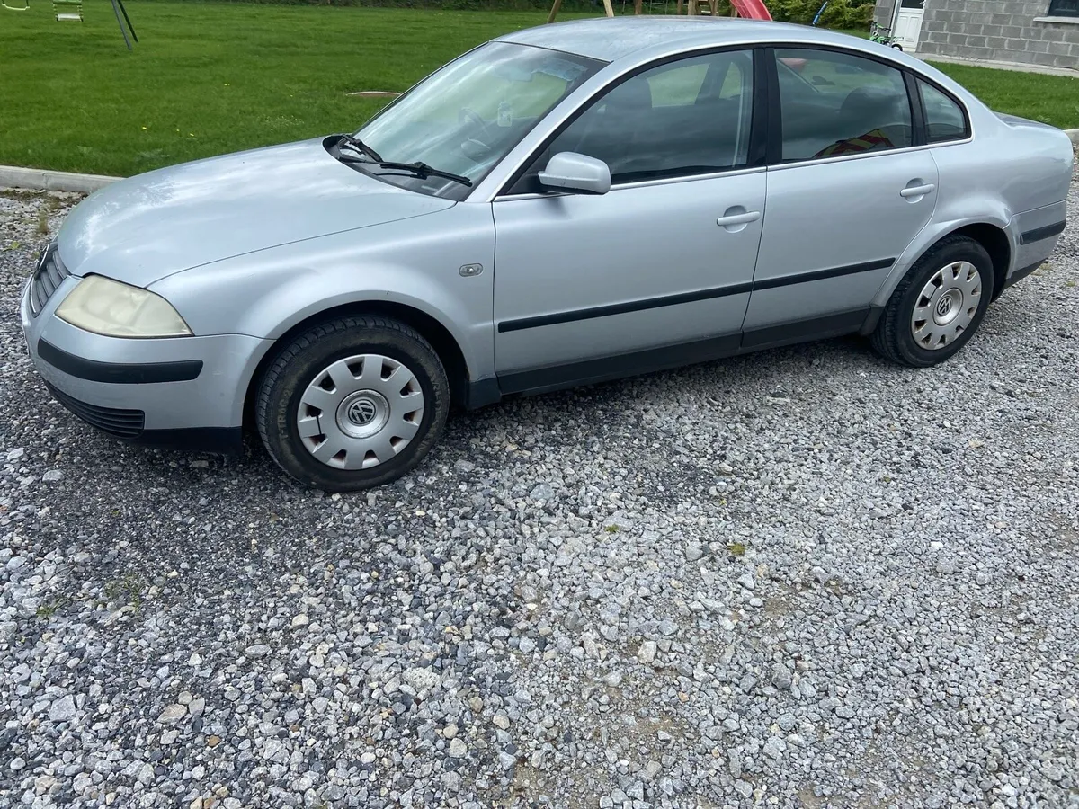Volkswagen Passat - Image 3