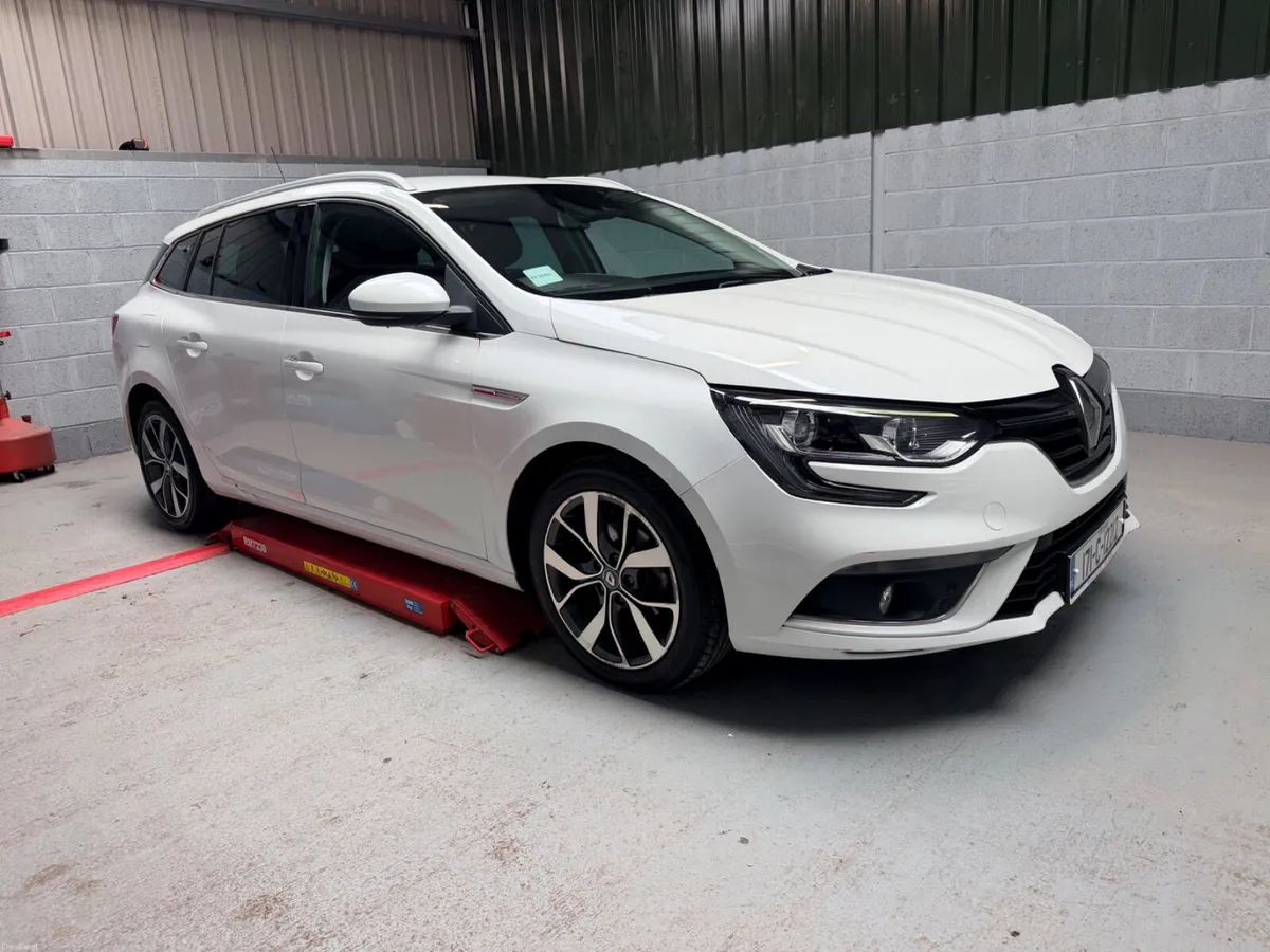 2017 RENAULT MEGANE ESTATE     ONLY 89k KLMS ! - Image 1