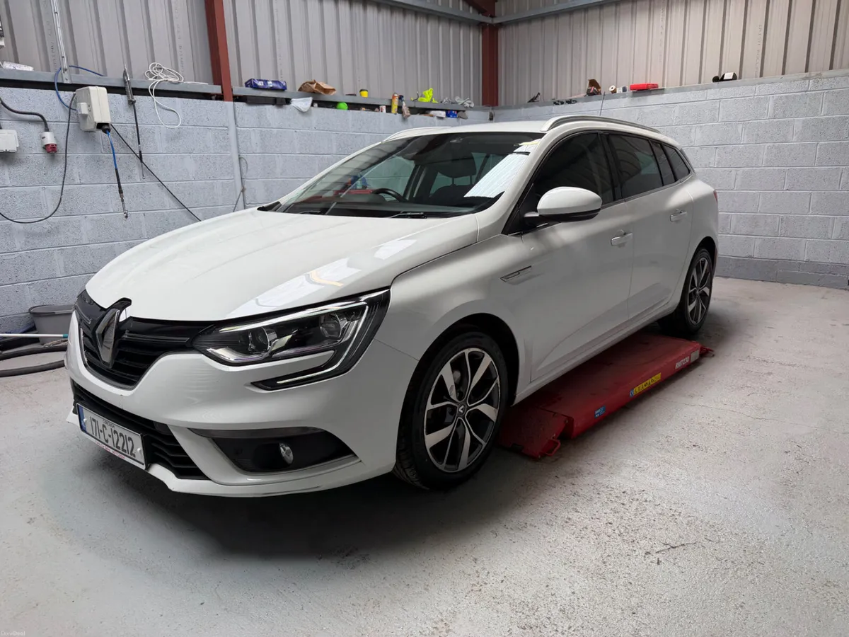 2017 RENAULT MEGANE ESTATE     ONLY 89k KLMS ! - Image 4