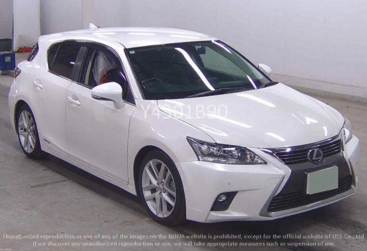 2016 Lexus CT200- lowest milage in market - Image 1