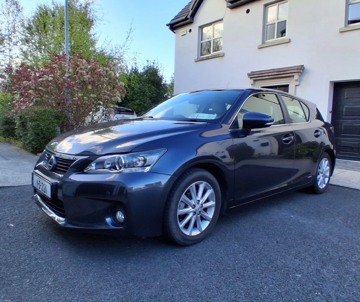 Lexus CT200h 2011 - Image 1