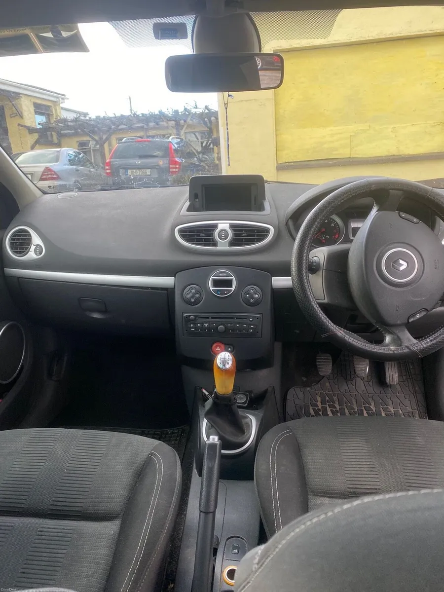 Renault Clio - Image 4