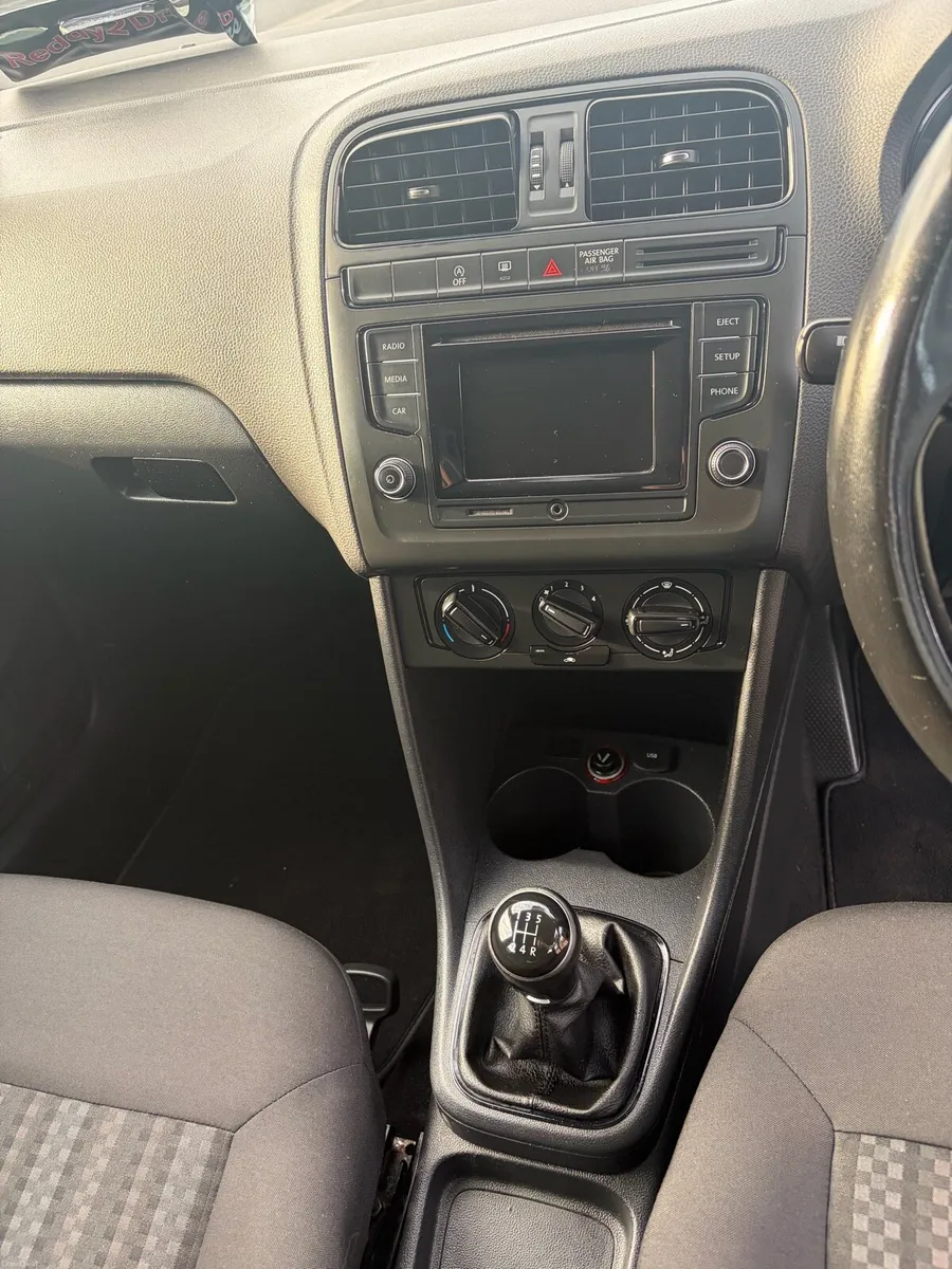 2016 Volkswagen Polo - Driving Perfect - Image 4