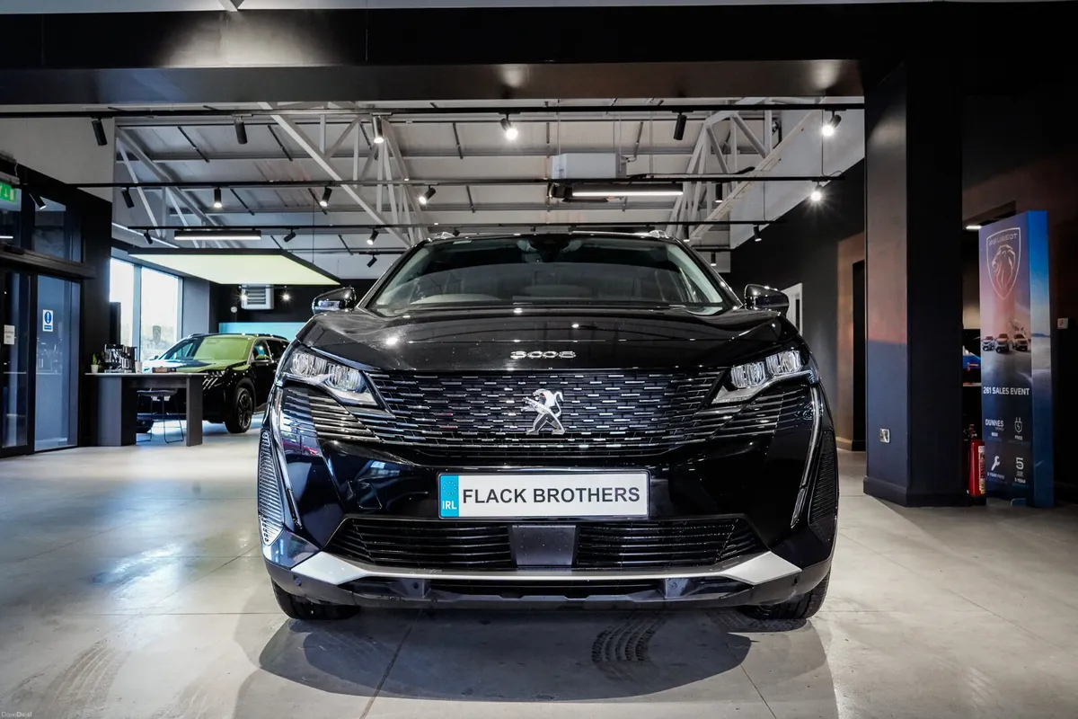 2022 Peugeot 3008 Allure Plug-in Hybrid 225bhp - Image 3
