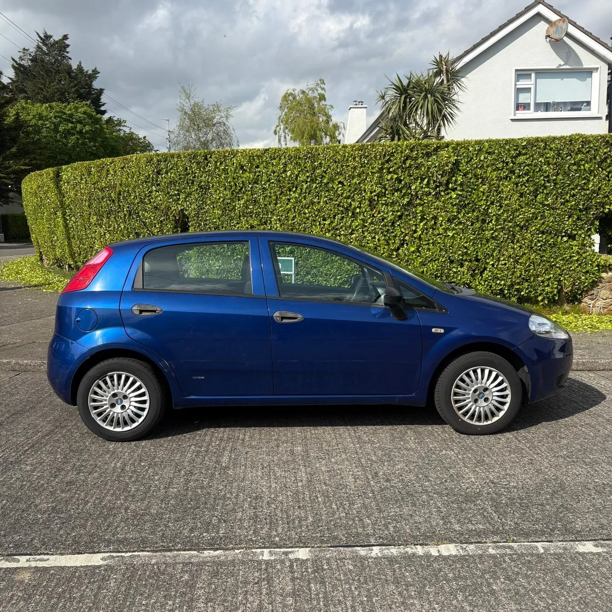 FIAT PUNTO BRAND NEW NCT 28/07/27 TAX 10/26 - Image 4